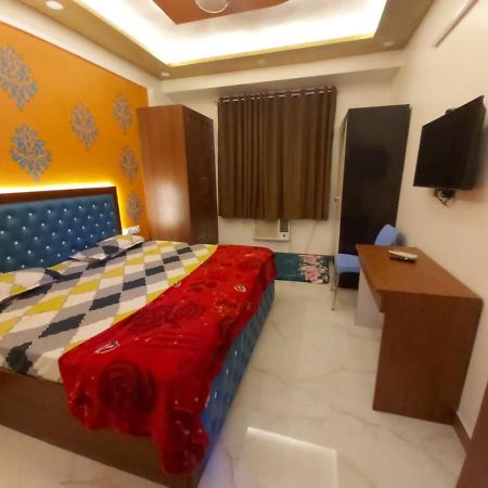 Karni villa lovely 2 bhk appt&terrace Jaipur Exteriör bild